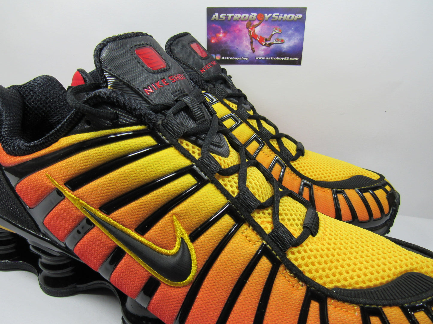 NIKE SHOX TL SUNRISE EN CAJA