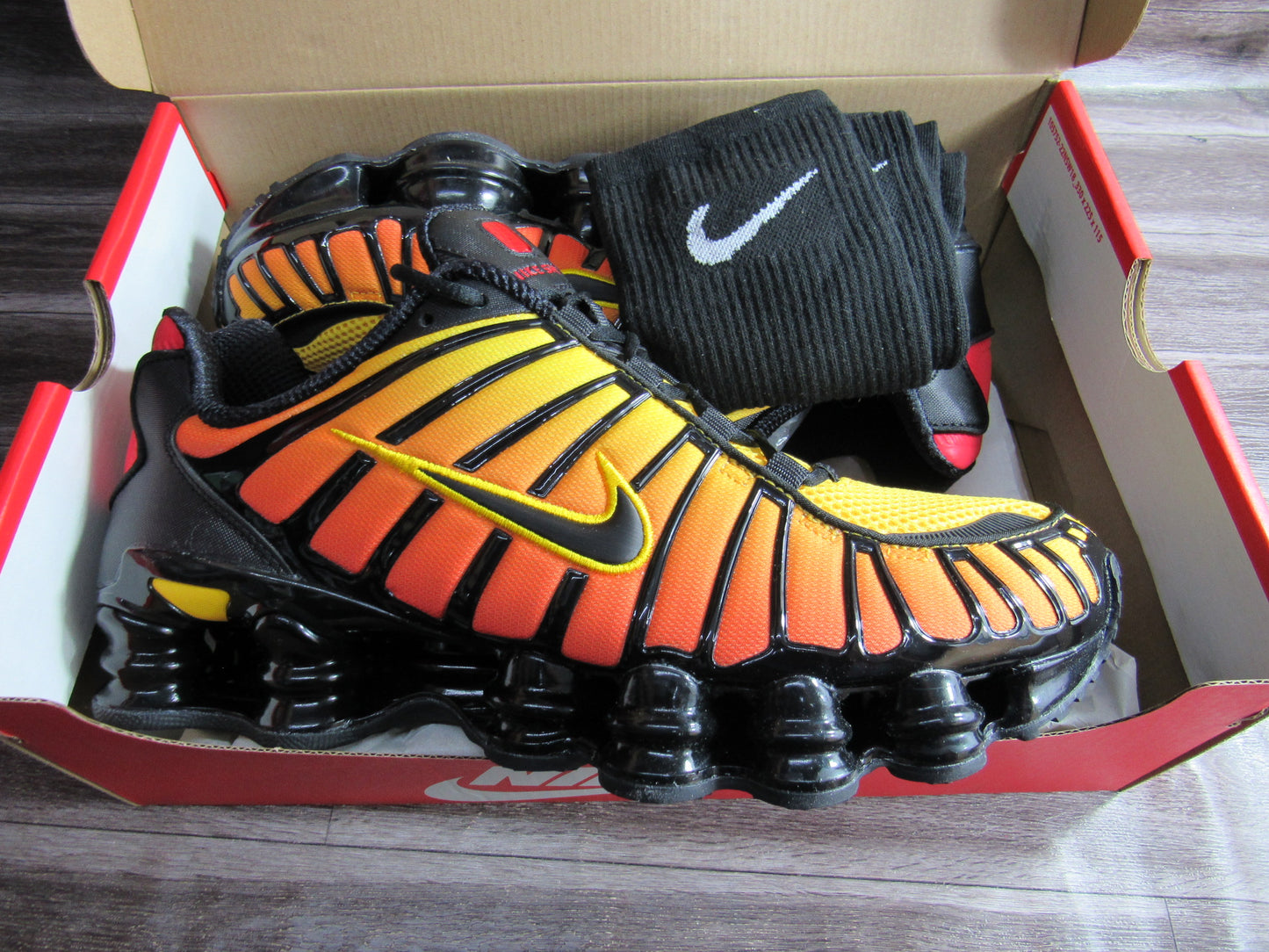 NIKE SHOX TL SUNRISE EN CAJA