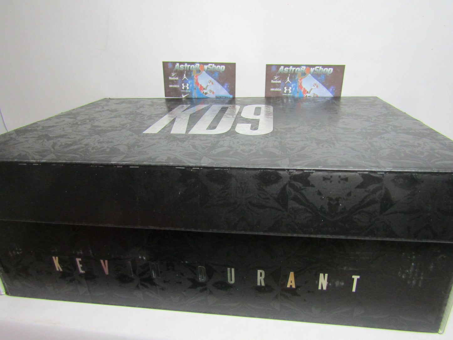 KEVIN DURANT 9 MULTICOLOR KIDS EN CAJA (25 CM)