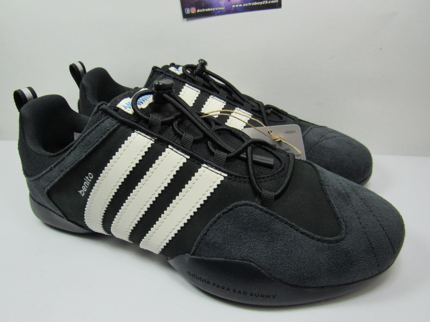 BAD BUNNY BALLERINA BLACK EN CAJA
