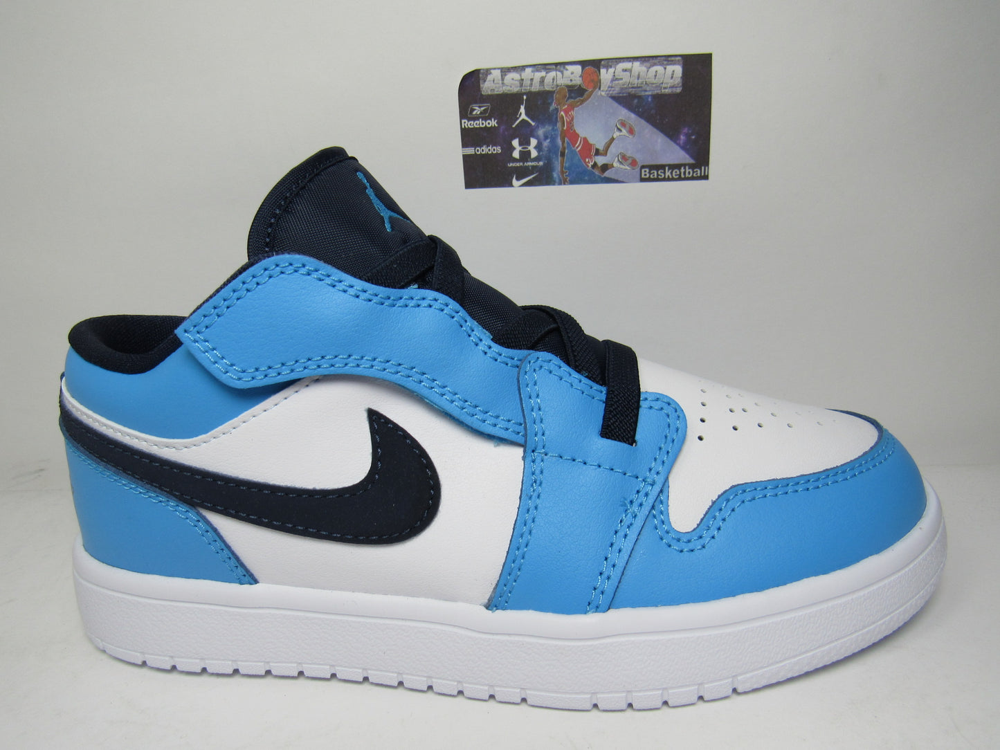 JORDN 1 LOW PS UNC EN CAJA (21 Y 22 CM)