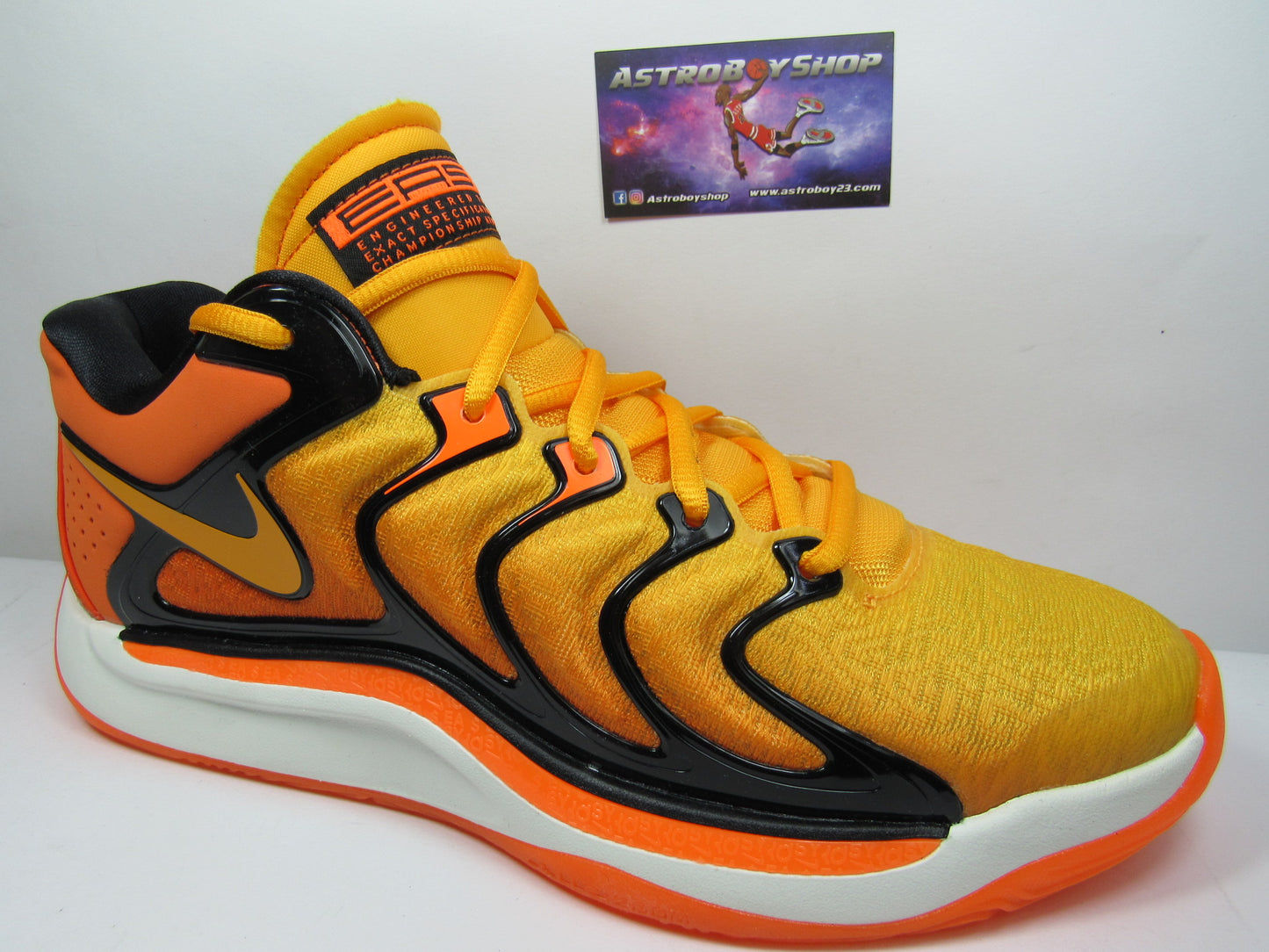 KEVIN DURANT 17 REAPER ORANGE EN CAJA