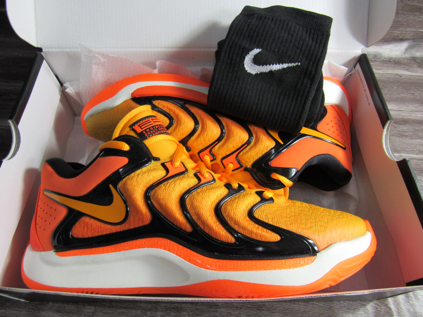 KEVIN DURANT 17 REAPER ORANGE EN CAJA
