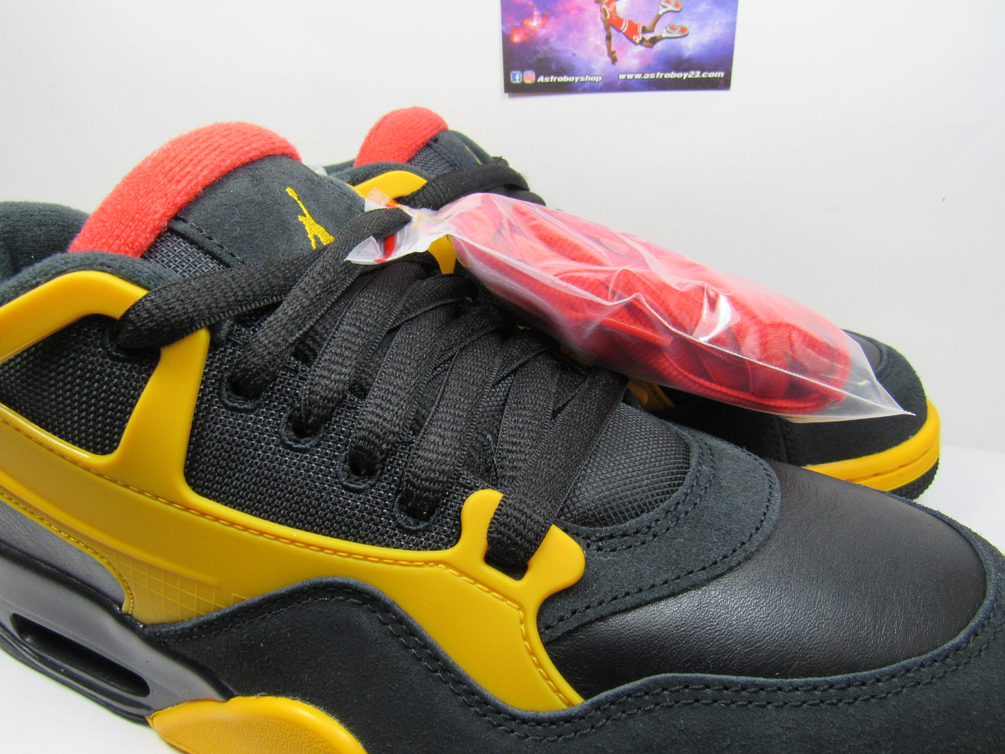 JORDAN 4 RM BRUCE LEE EN CAJA