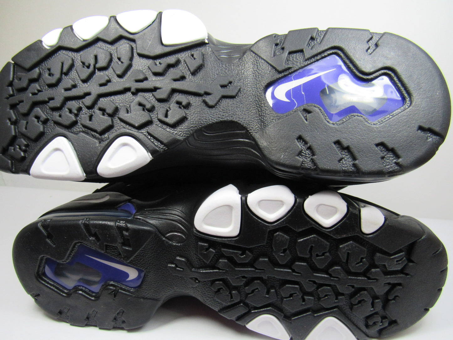 BARKLEY CB94 BLACK PURPLE 2025 EN CAJA