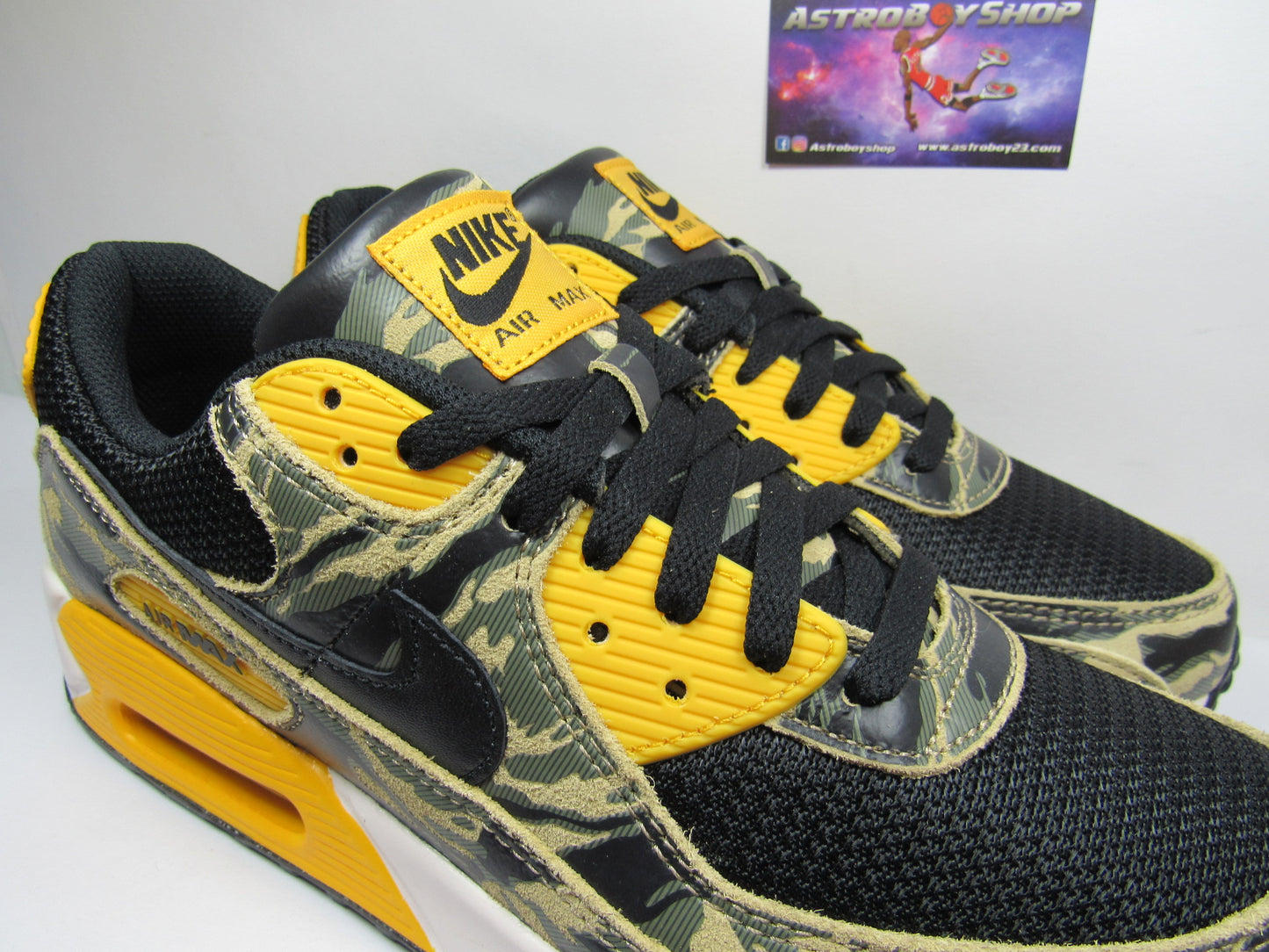 NIKE AIR MAX 90 "CAMOUFLAGE GOLD" EN CAJA