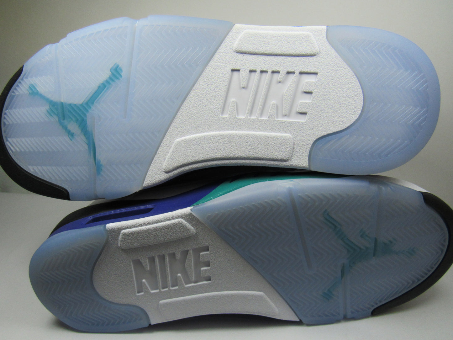 JORDAN 5 GRAPE 2025 EN CAJA