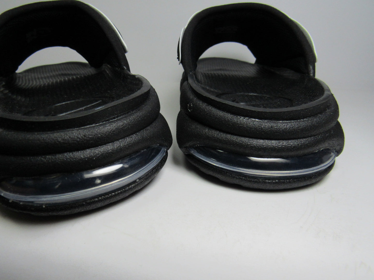 SANDALIAS PIPPEN AIR MORE UPTEMPO SLIDES BLACK EN CAJA
