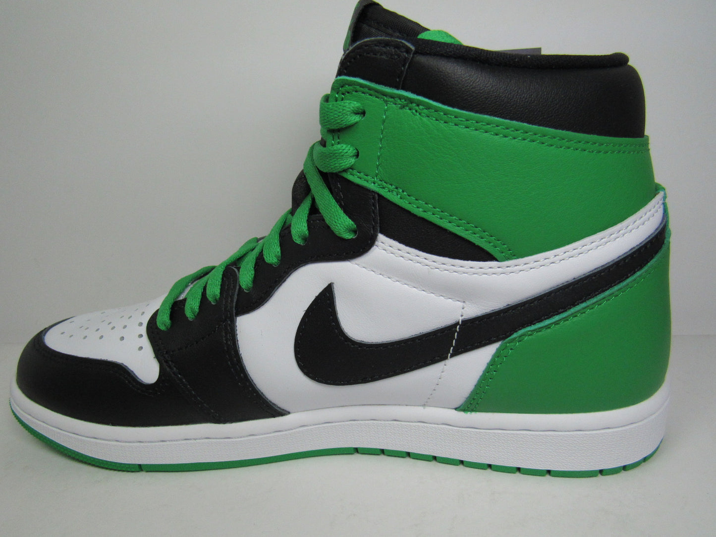 JORDAN 1 HIGH "LUCKY GREEN" EN CAJA