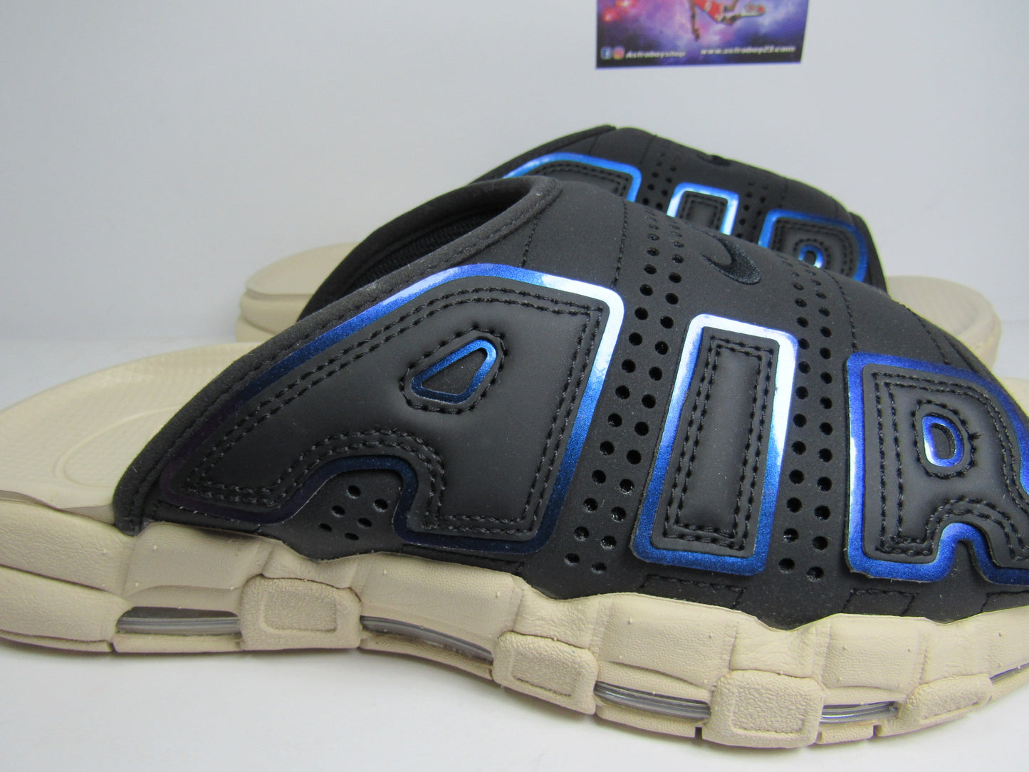 SANDALIAS PIPPEN AIR MORE UPTEMPO SLIDES "IRIDESCENT" EN CAJA