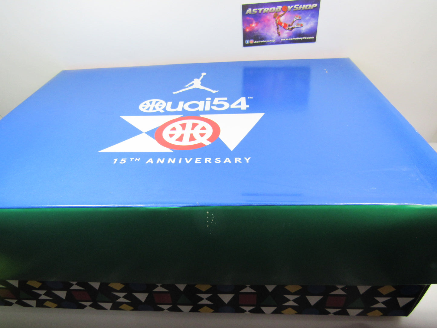 JORDAN 8 QUAI54 LIMITED EDITION EN CAJA