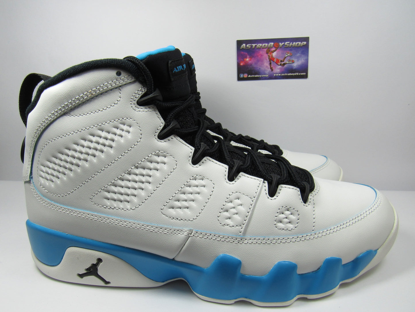 JORDAN 9 POWDER BLUE EN CAJA