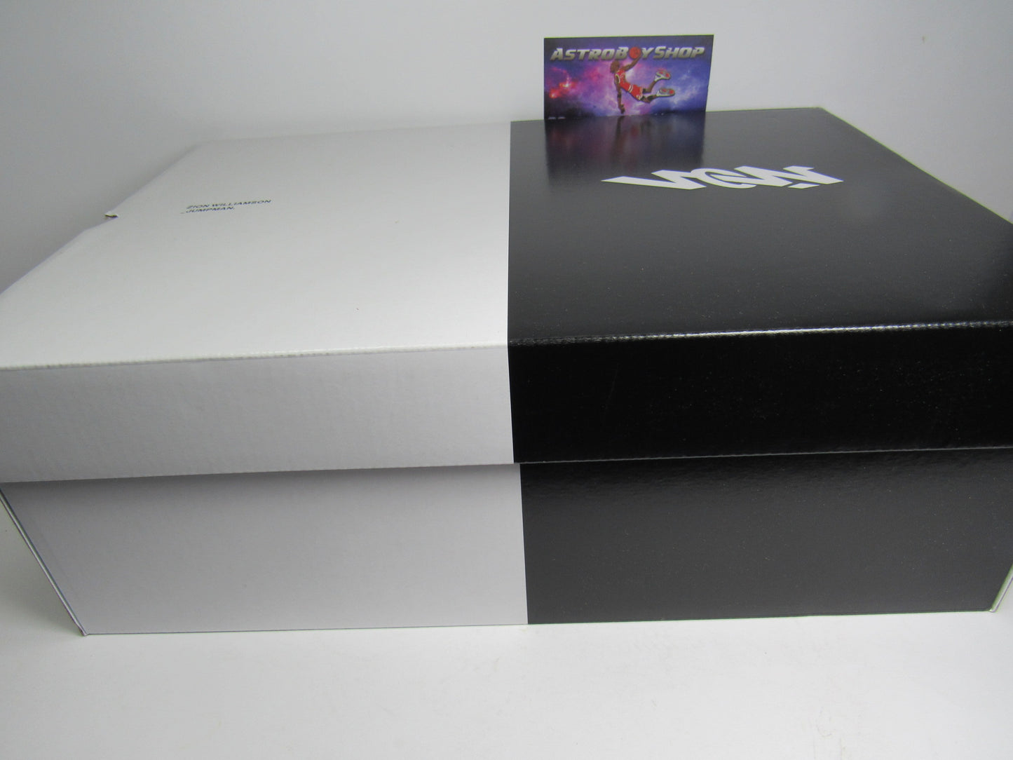 JORDAN ZION 2 RED GUM EN CAJA