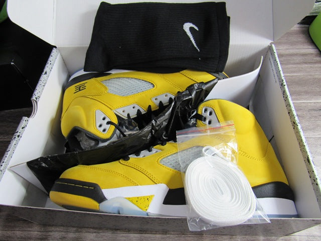 JORDAN 5 T23 TOKIO 2025 EN CAJA