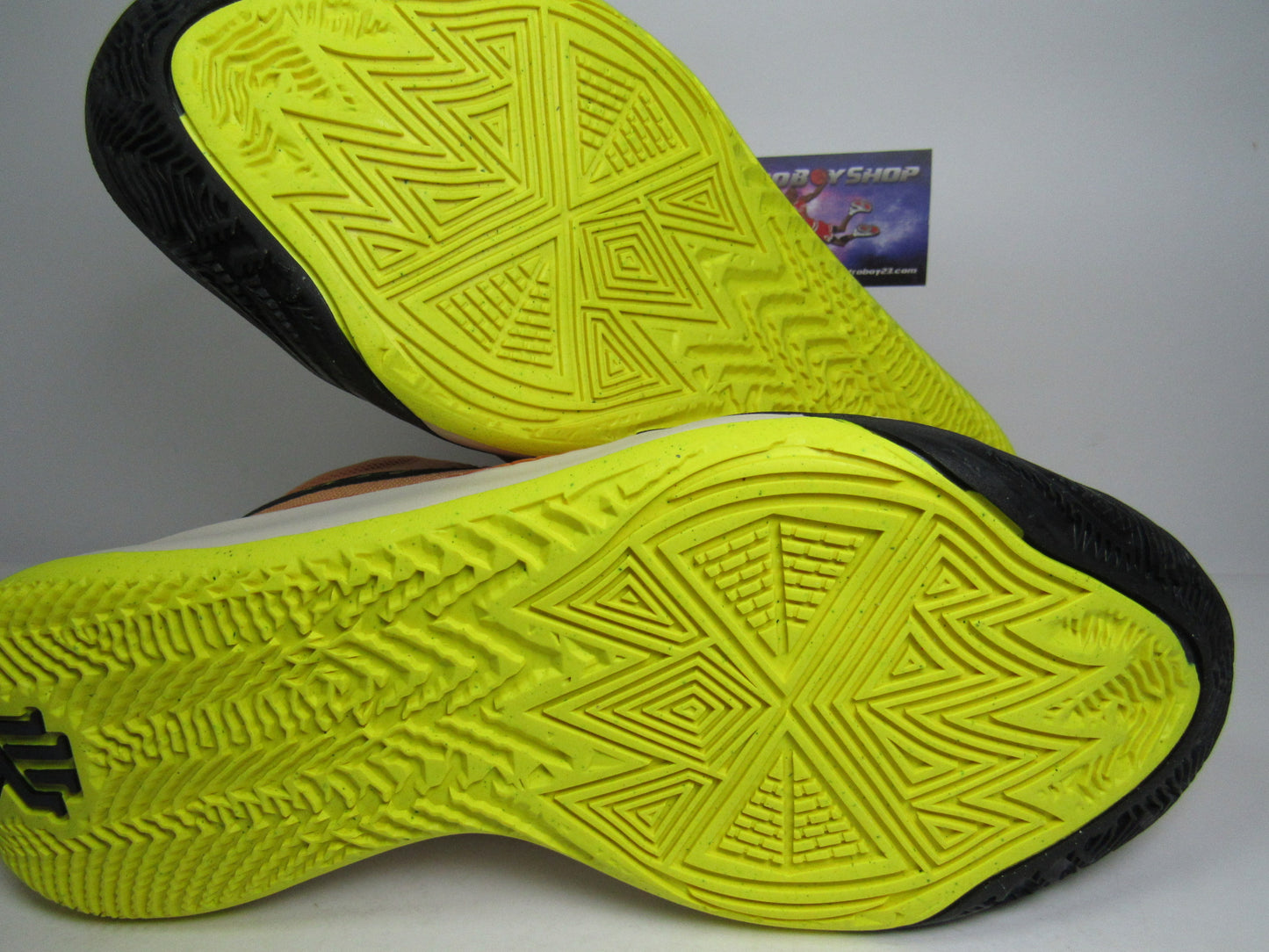 KYRIE IRVING FLYTRAP 6 "ORANGE" EN CAJA