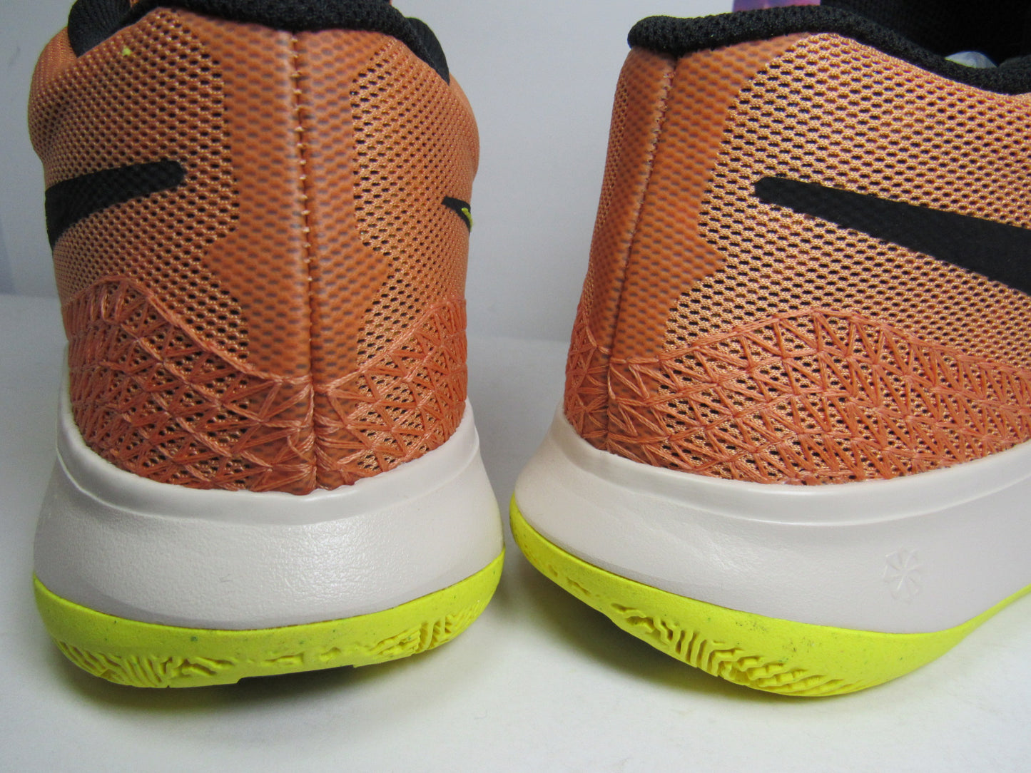 KYRIE IRVING FLYTRAP 6 "ORANGE" EN CAJA