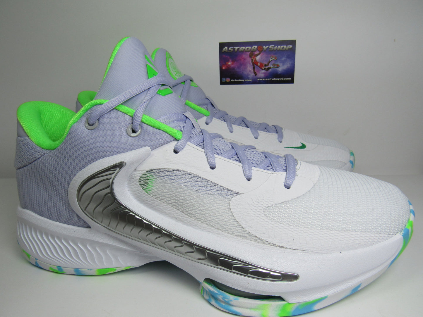 GIANNIS FREAK 4 "OXYGEN PURPLE" EN CAJA