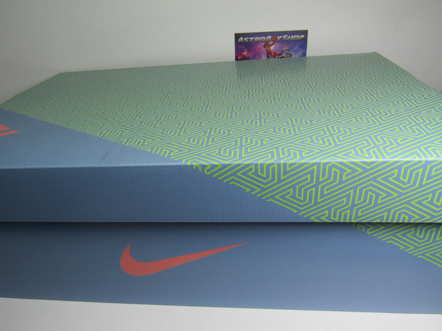 GIANNIS FREAK 4 "OXYGEN PURPLE" EN CAJA