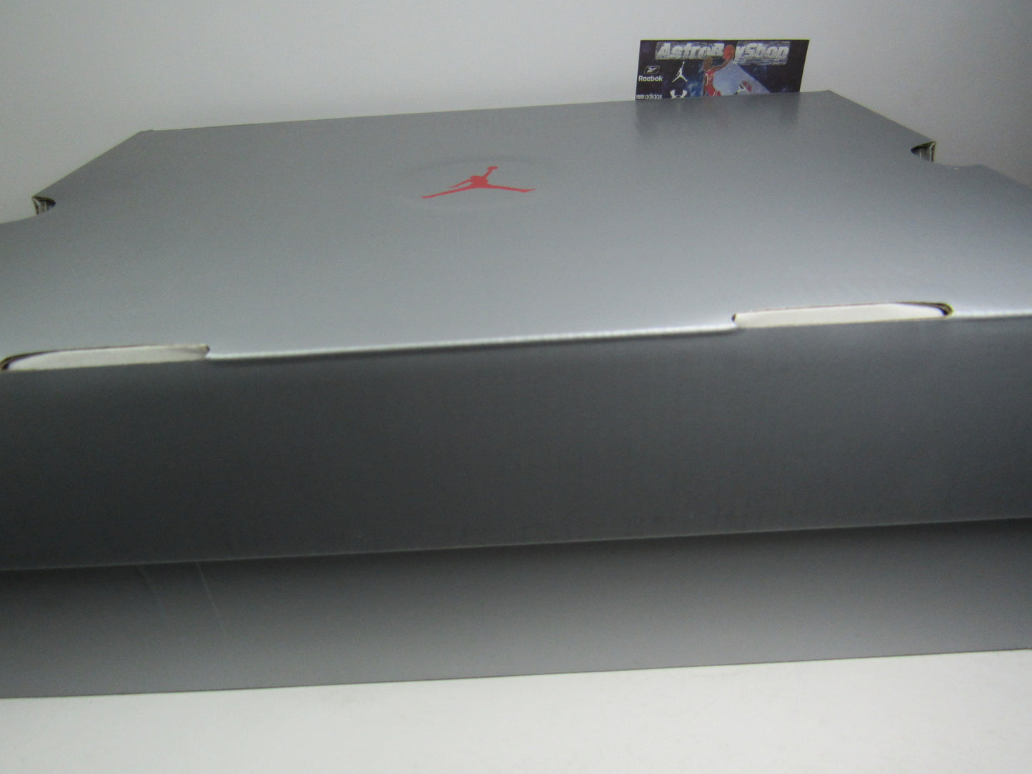 JORDAN 13 DUNE RED EN CAJA