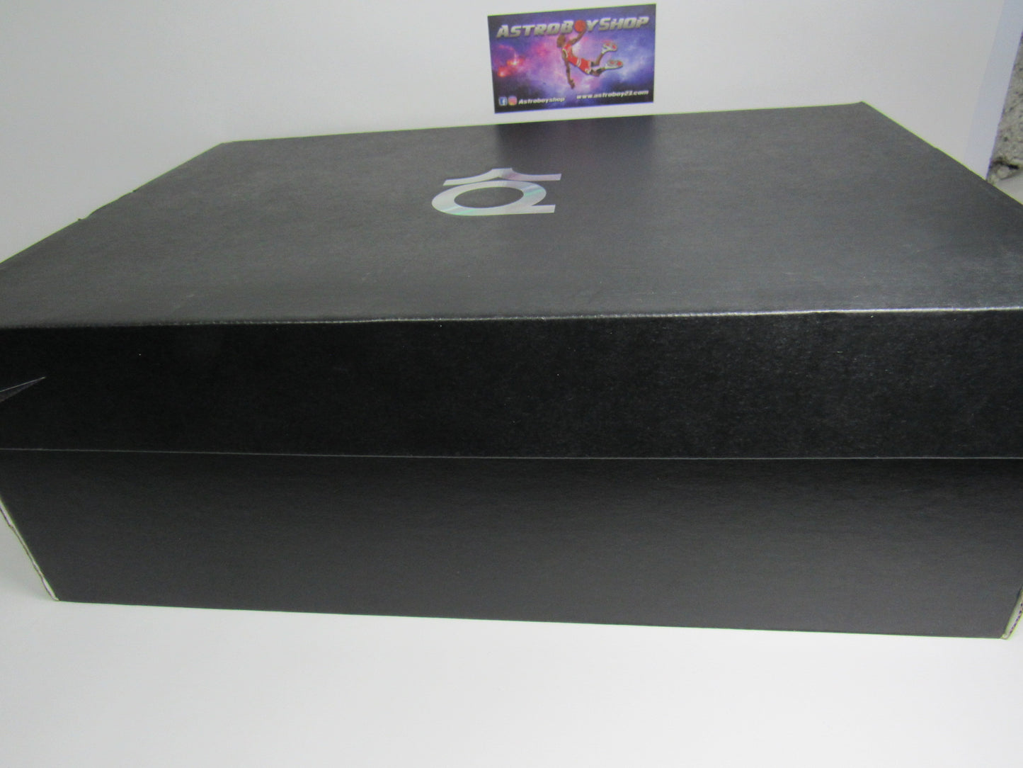 KEVIN DURANT TREY X RED GOLD EN CAJA