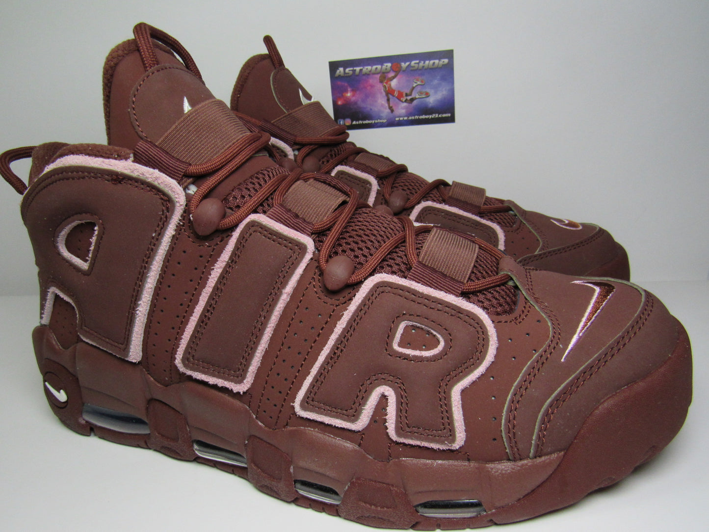PIPPEN AIR MORE UPTEMPO "SAN VALENTIN" EN CAJA