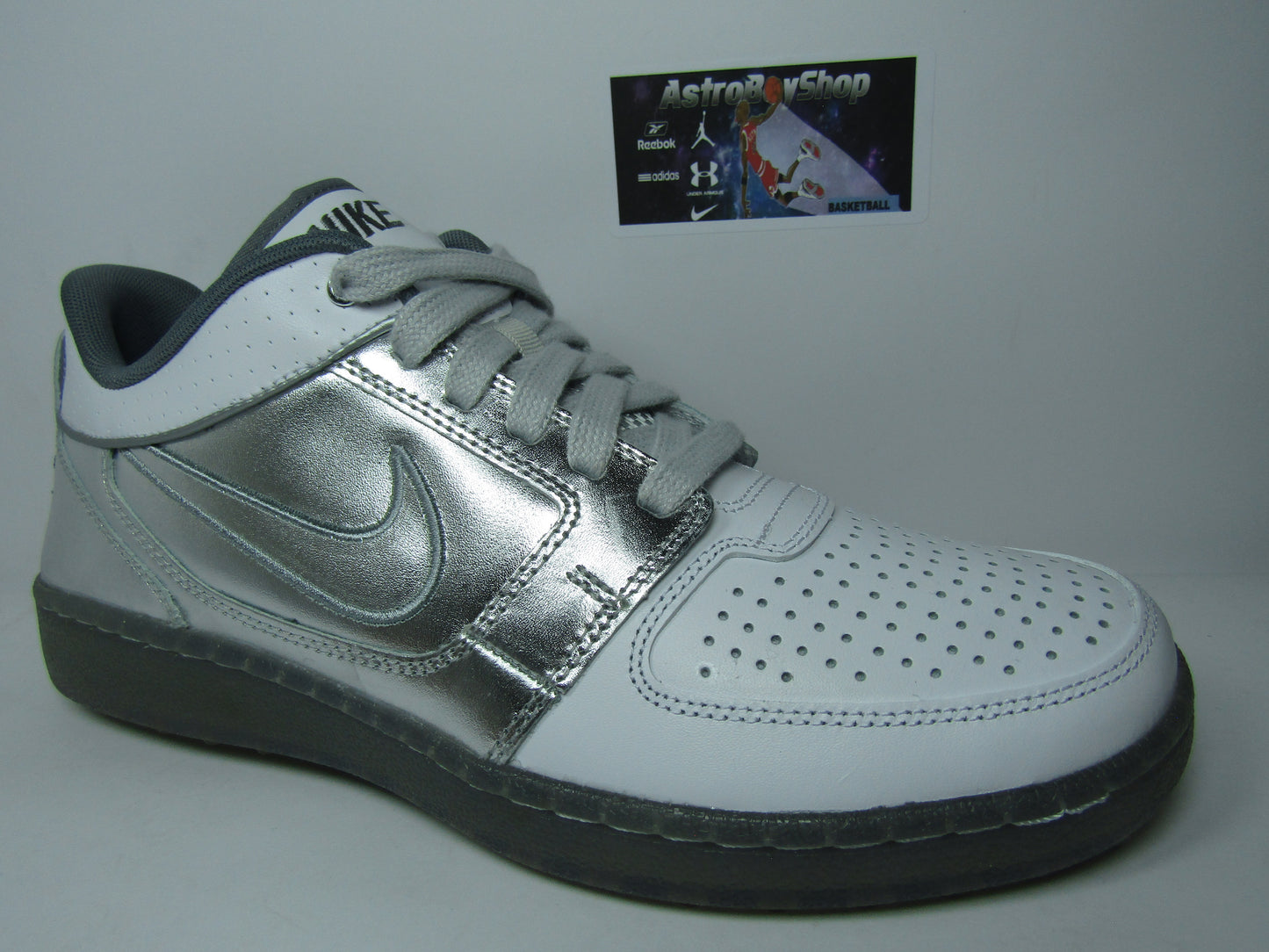 NIKE TRAINER CLEAN SWEEP EN CAJA