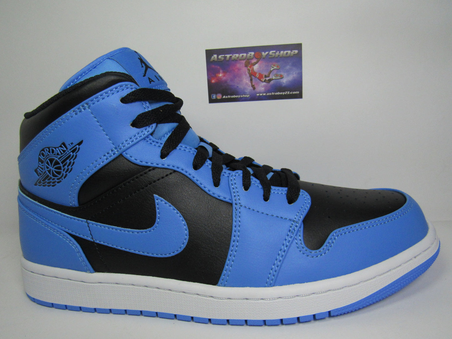 JORDAN 1 MID UNC UNIVERSITY BLUE 2023 EN CAJA