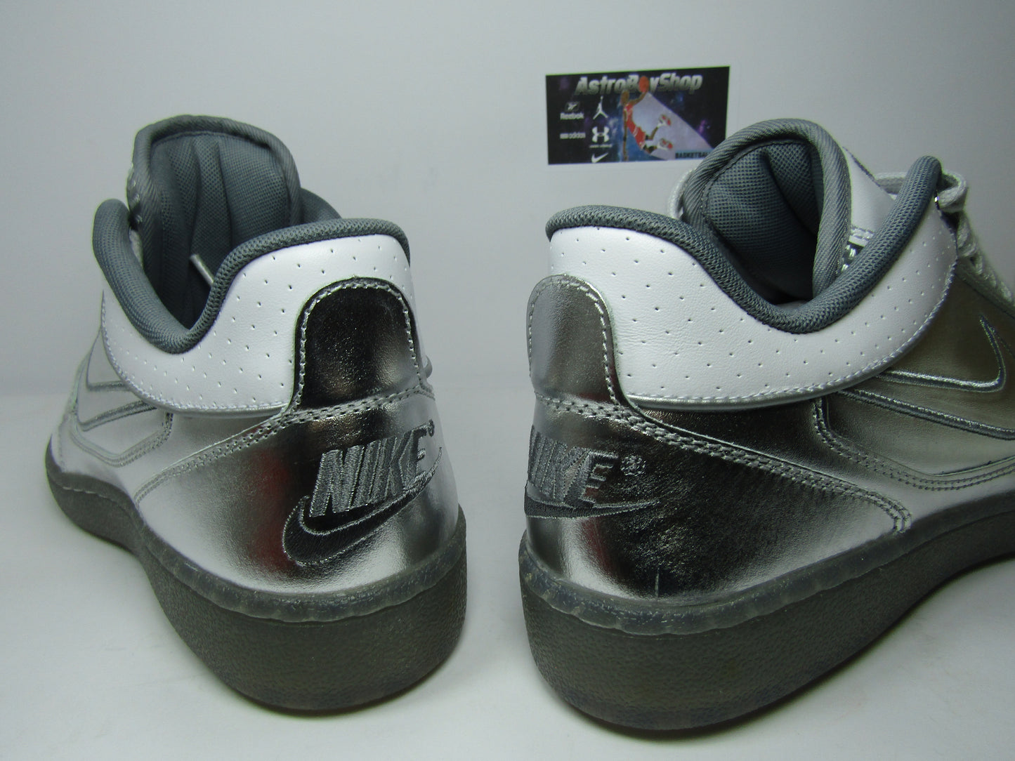 NIKE TRAINER CLEAN SWEEP EN CAJA