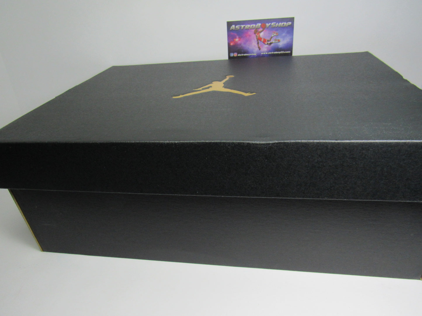 JORDAN 1 MID UNC UNIVERSITY BLUE 2023 EN CAJA