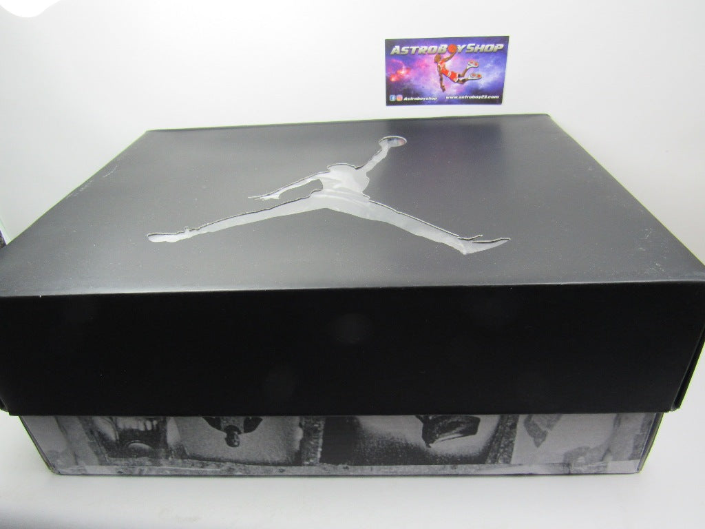JORDAN 4 FLIGHTCLUB KIDS EN CAJA