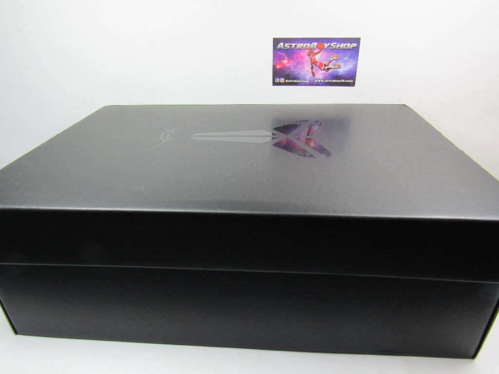 KOBE 11 MAMBA DAY 2026 EN CAJA
