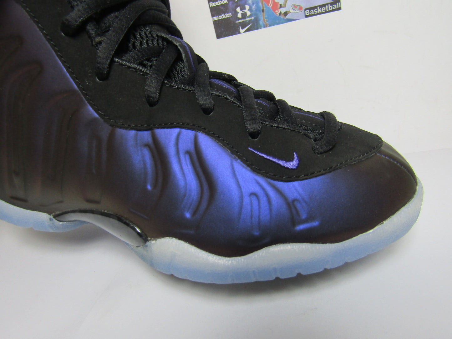 NIKE LITTLE POSITE EGGPLANT EN CAJA (22 CM)