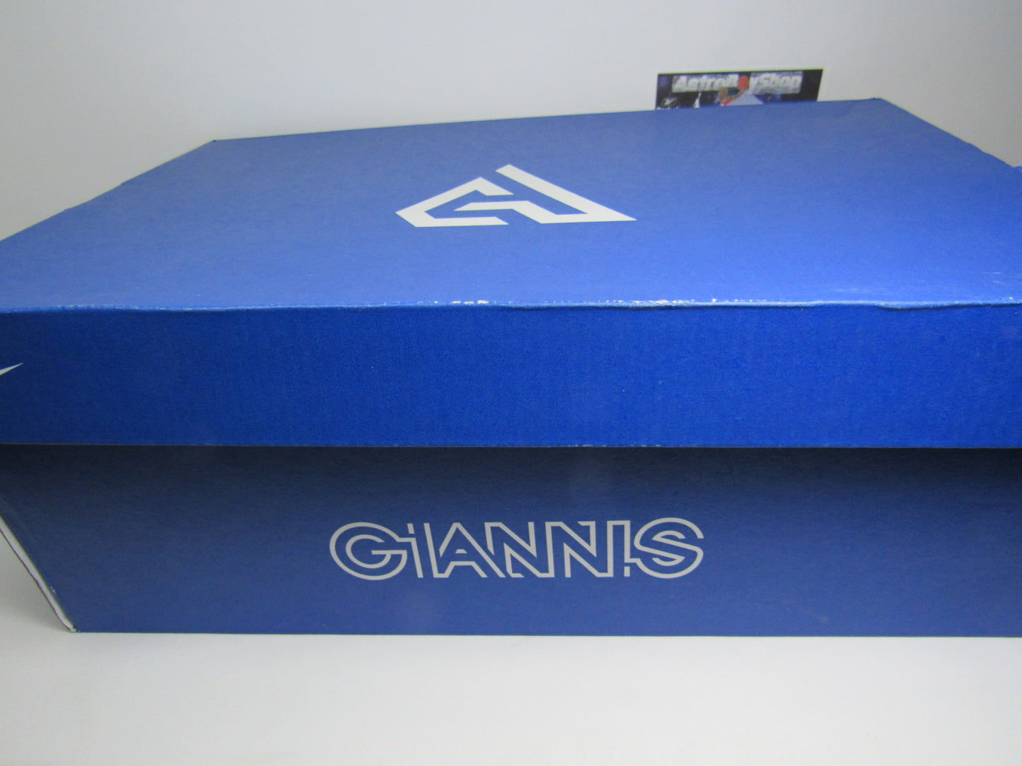 GIANNIS IMMORTALITY 2 VICTORIA EN CAJA