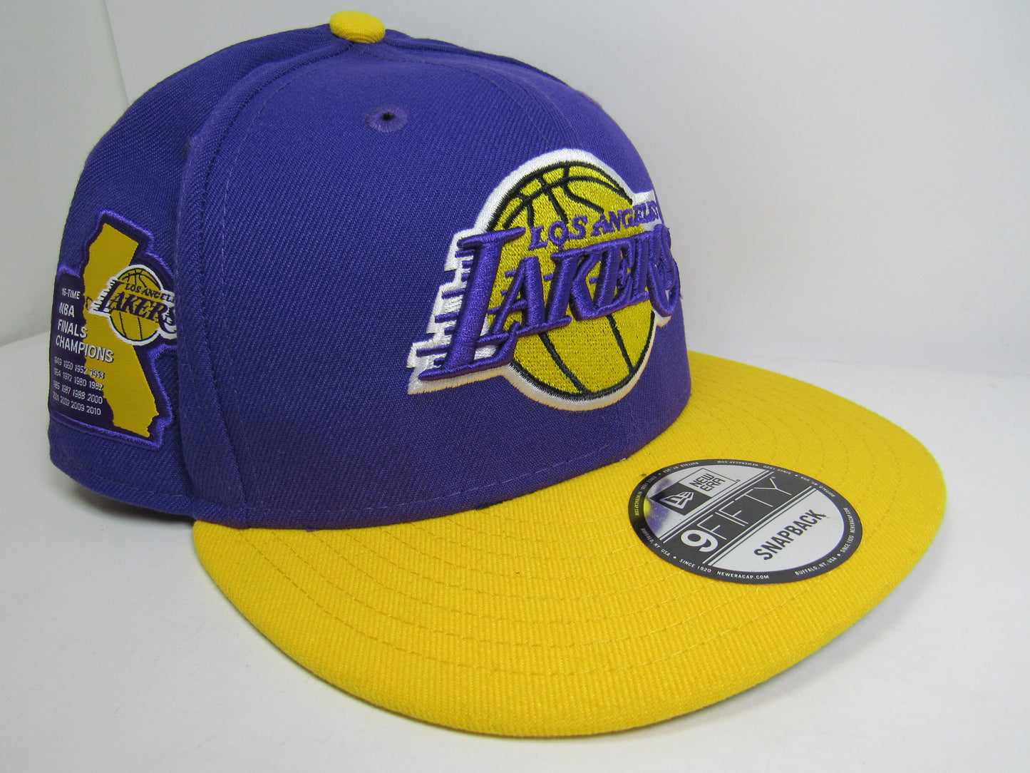 GORRA PLANA NEW ERA LOS ANGELES LAKERS 16 FINALS CHAMPS