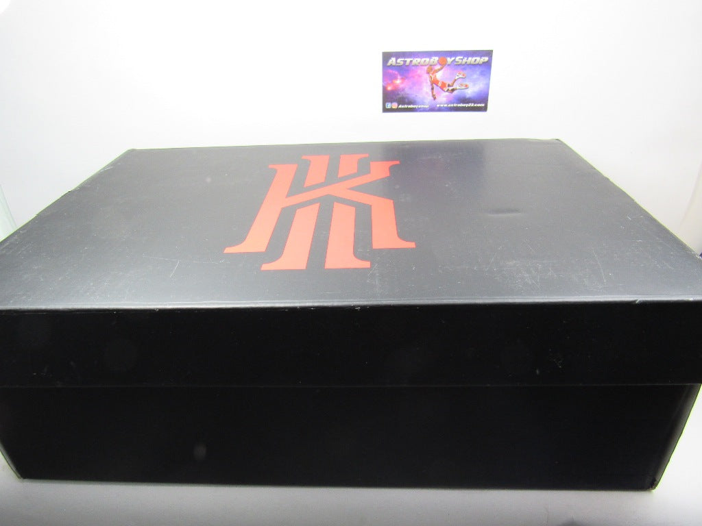 KYRIE IRVING 7 CREATOR EDITION EN CAJA