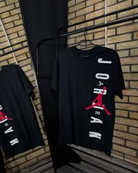 PLAYERA AIR JORDAN VETRICAL STANDAR FIT