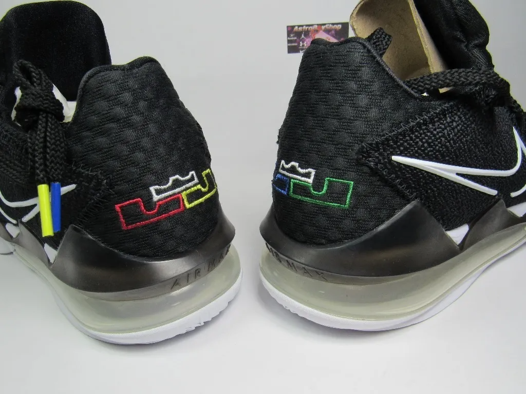 LEBRON JAMES 17 LOW "BLACK-COLORS" EN CAJA MODELO REDUCIDO