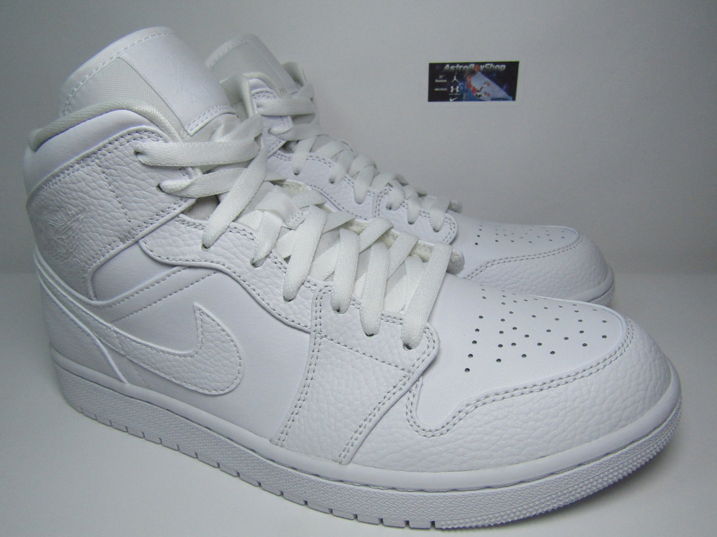 JORDAN 1 MID TRIPLE WHITE LEATHER EN CAJA