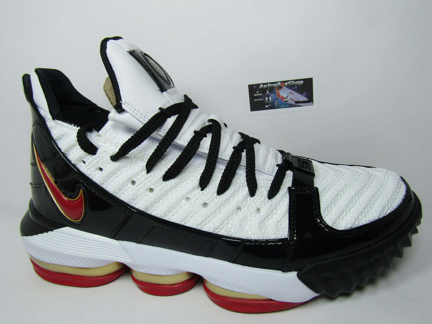 LEBRON XVI REMIX EDITION EN CAJA