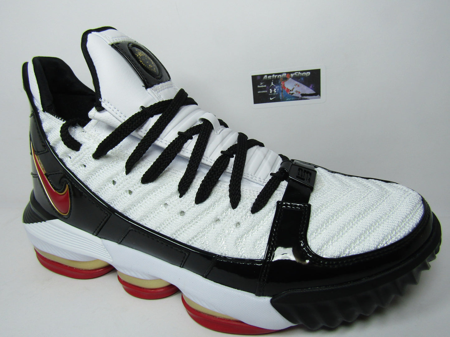 LEBRON XVI REMIX EDITION EN CAJA