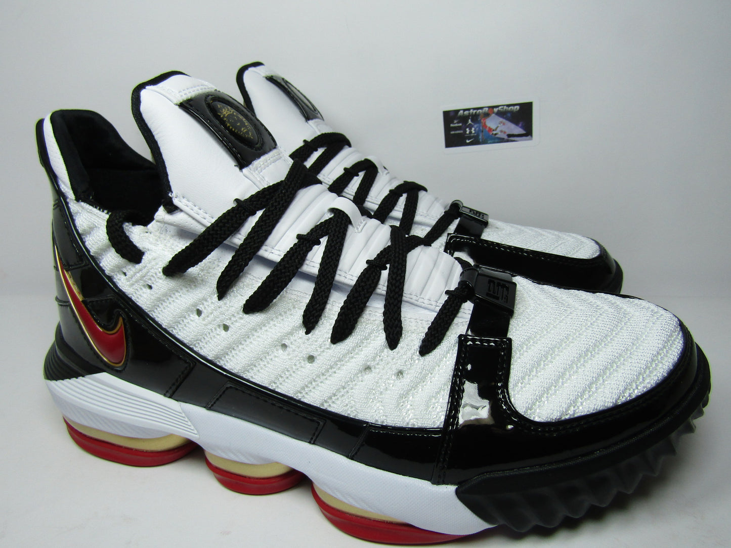 LEBRON XVI REMIX EDITION EN CAJA