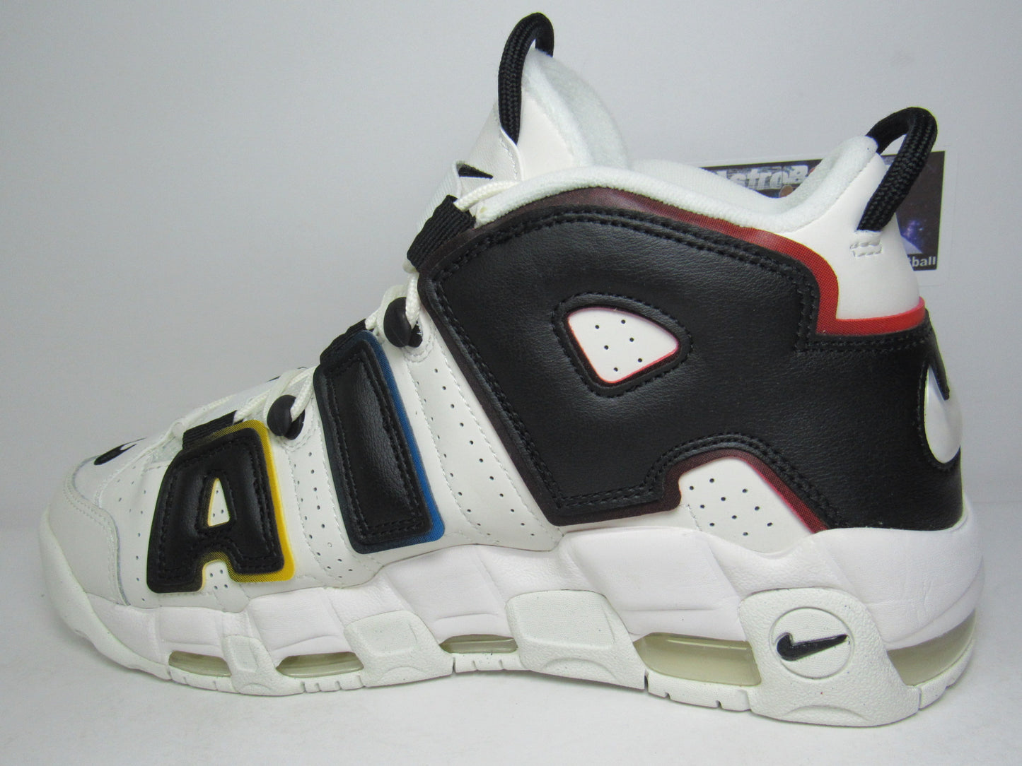 PIPPEN AIR MORE UPTEMPO "PRIMARY COLORS" EN CAJA