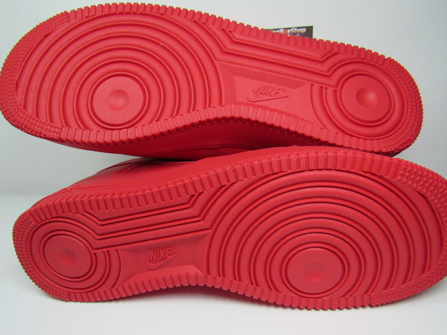 NIKE AIR FORCE ONE TRIPLE RED EDITION