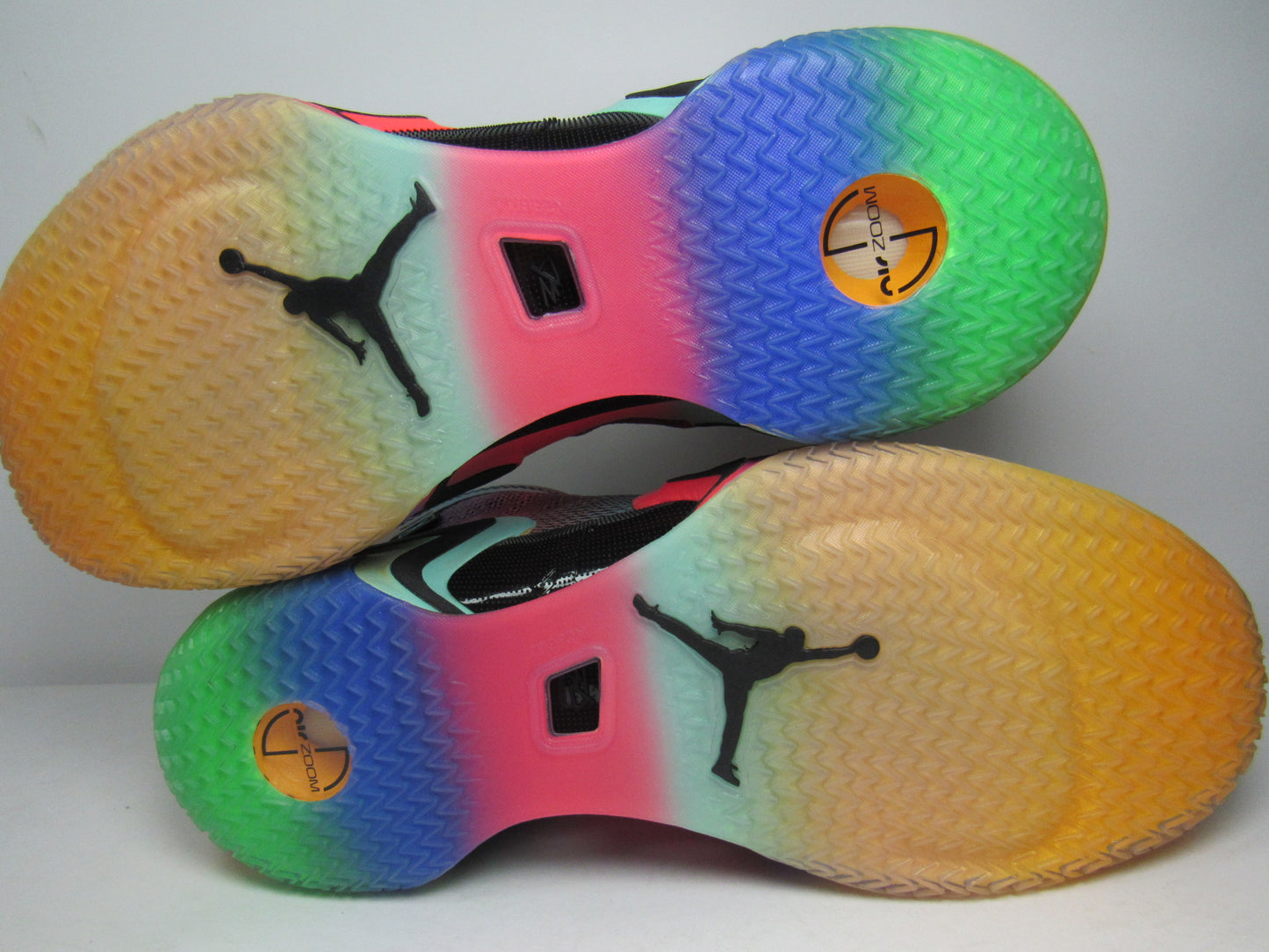 JORDAN 36 YEAR OF TIGER RAINBOW EN CAJA