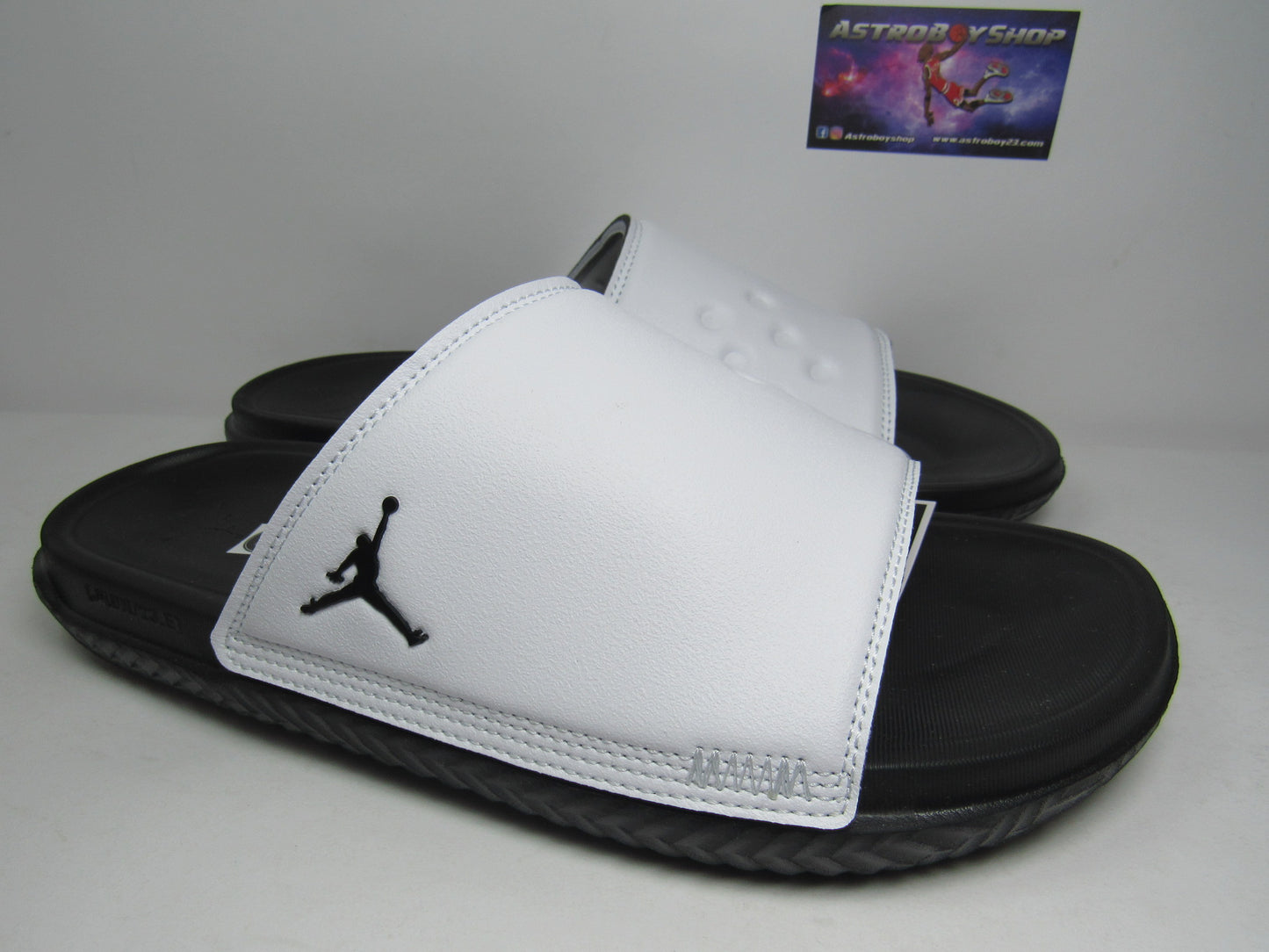SANDALIAS JORDAN PLAY SLIDE WHITE BLACK