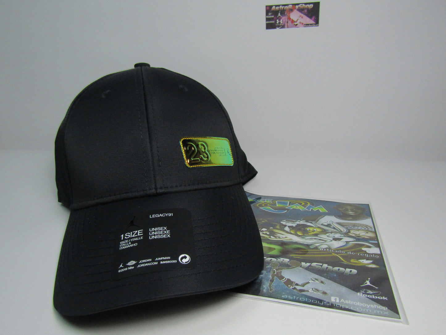 GORRA JORDAN CURVA ENGINERED 23 BLACK GOLD UNITALLA