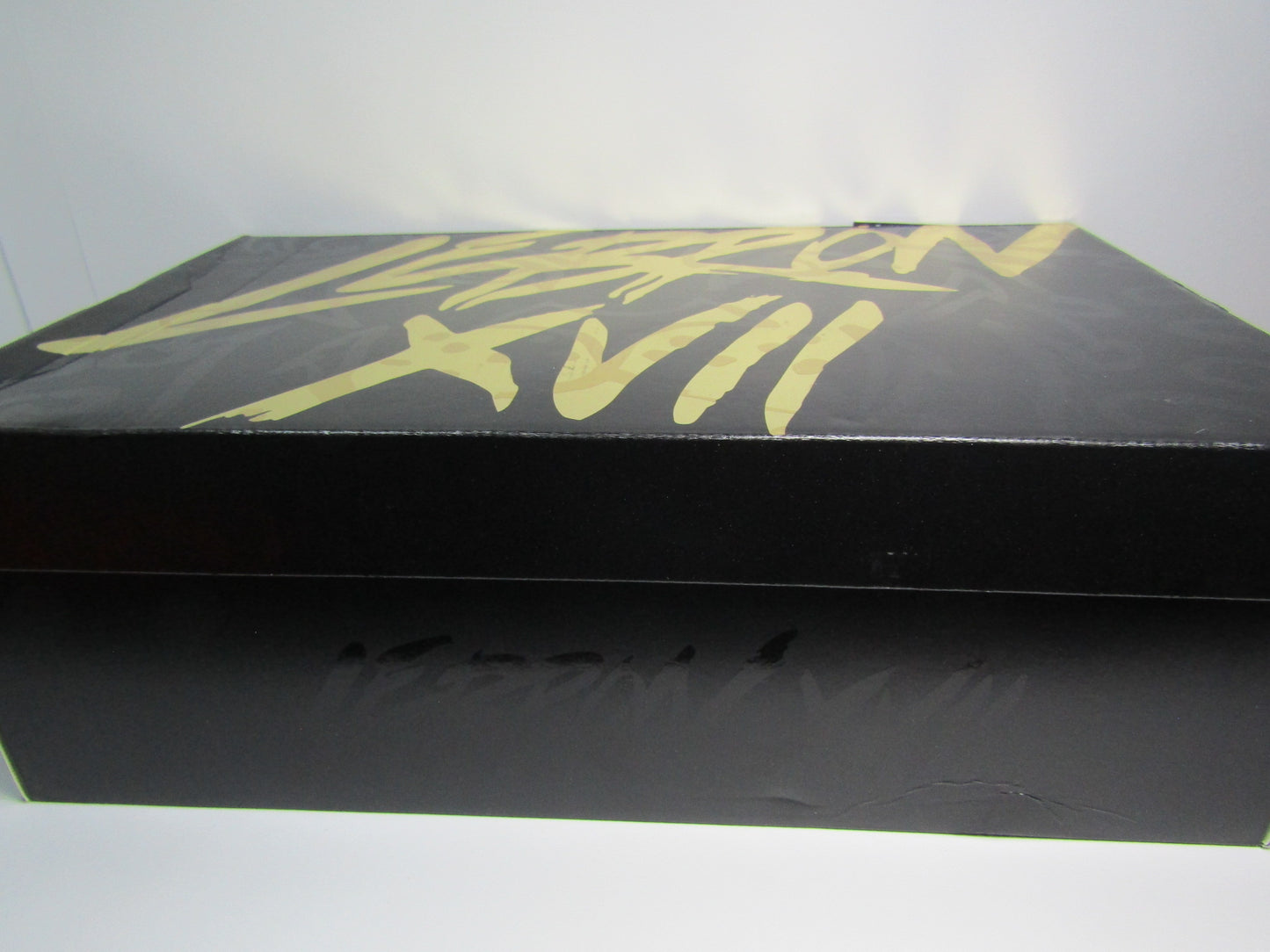 LEBRON XVII MONSTAR SPACE JAM 2 EN CAJA