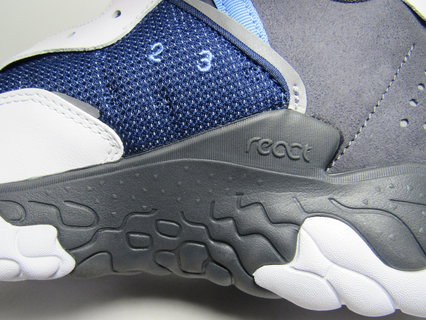 JORDAN DELTA 2 X CLOT "GREY FLINT"CON LLAVERO HOLOGRAMA