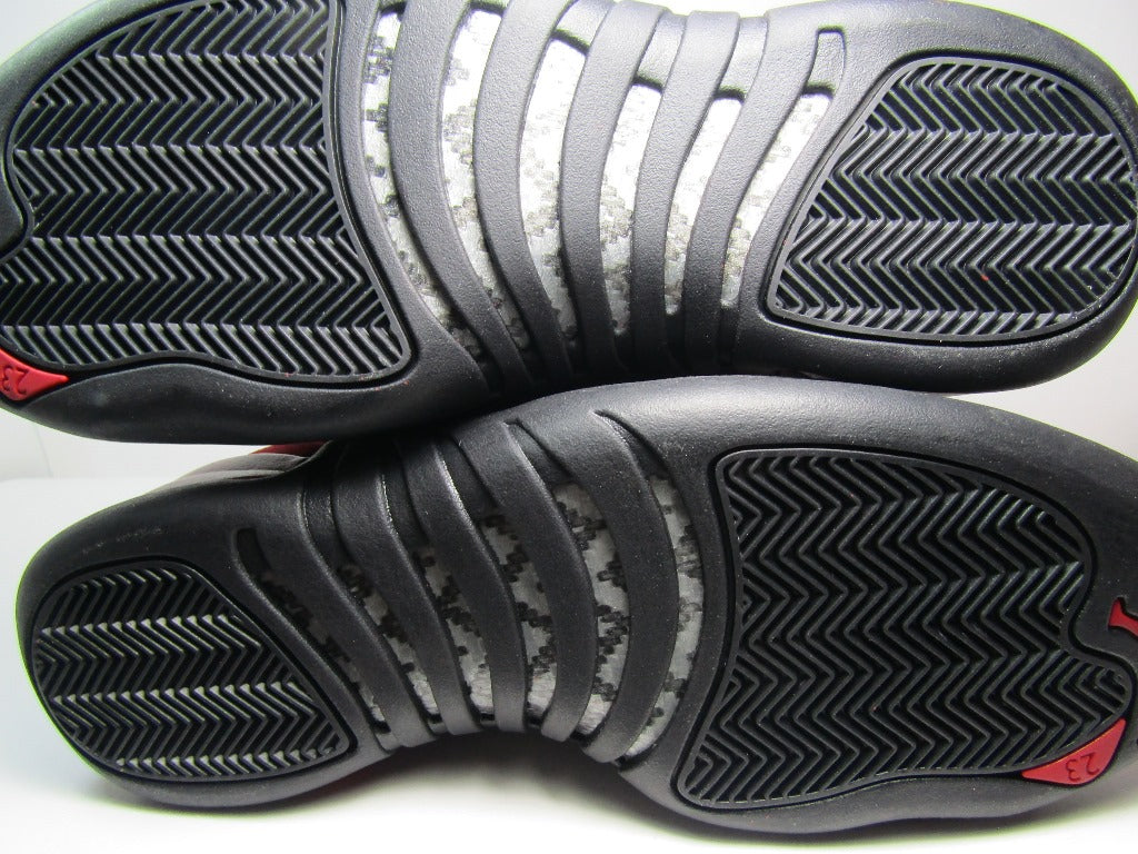 JORDAN 12 "REVERSE FLUE GAME" EN CAJA