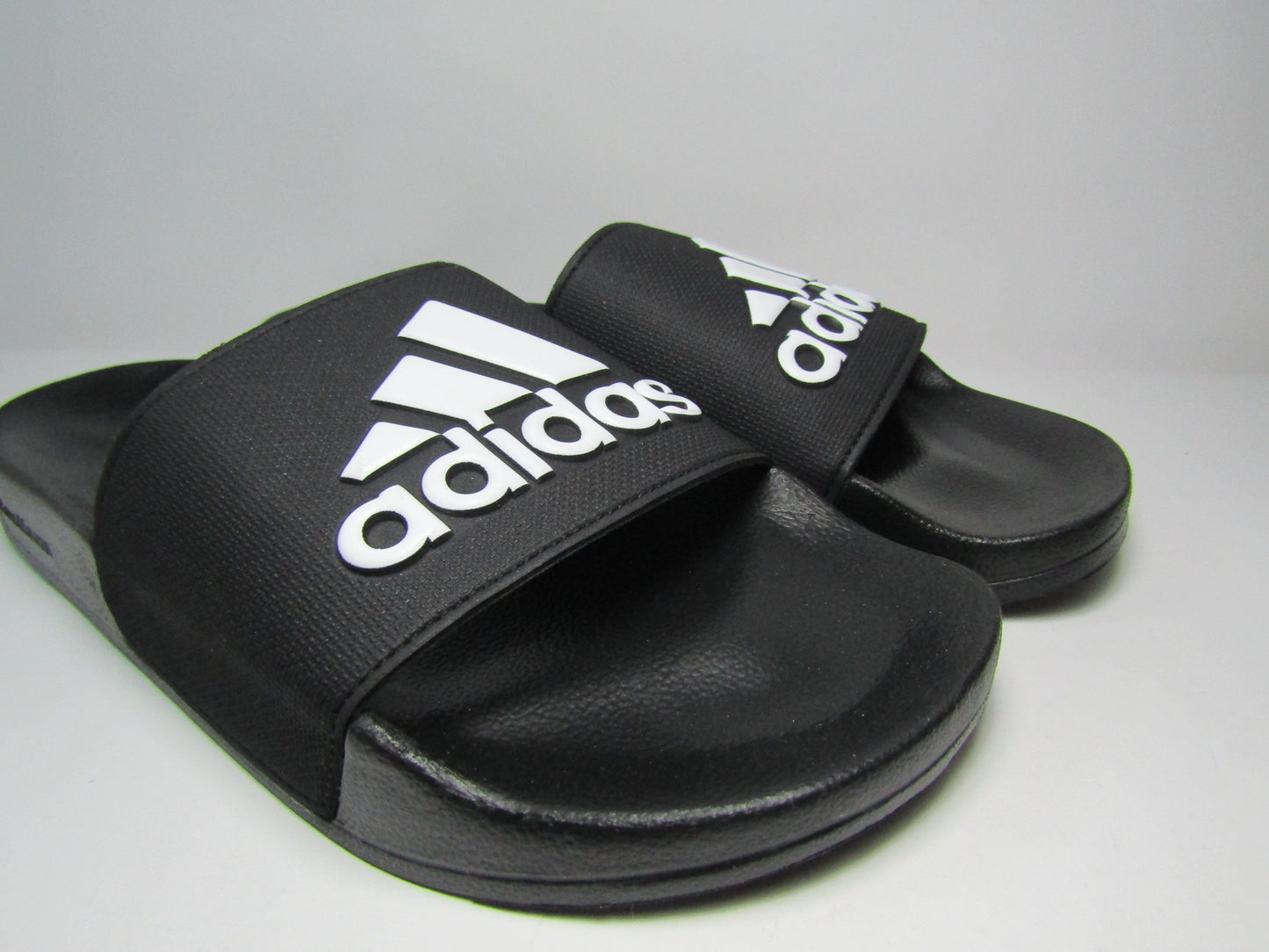 SANDALIAS ADIDAS ADILETTE SHOWER BLACK CLOUDFOAM EN CAJA